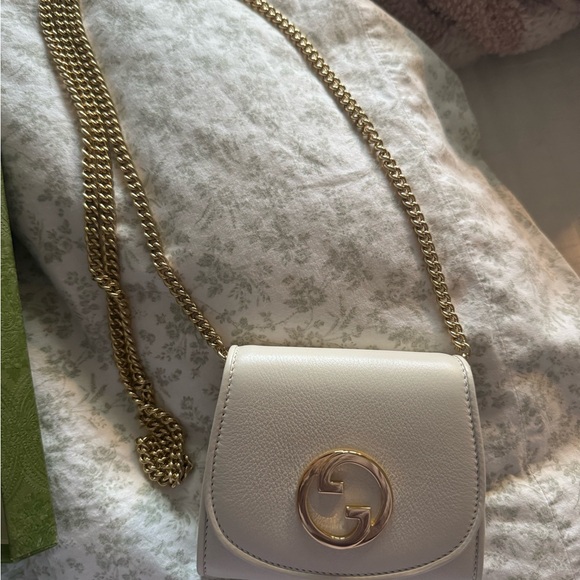 Gucci Cream and Gold Mini Bag with Chain Strap - Picture 1 of 3